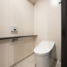 京都・某大学様新築トイレ サムネイル2